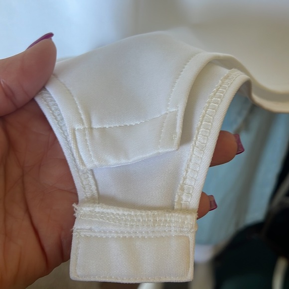 🛍5 for $20 🛍️ Bodysuit by Tobi, pure white, new with tags, size small - Picture 2 of 4